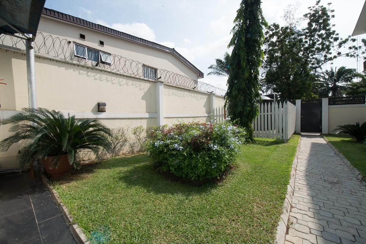 Adna Hotel Limited Lagos Exterior photo